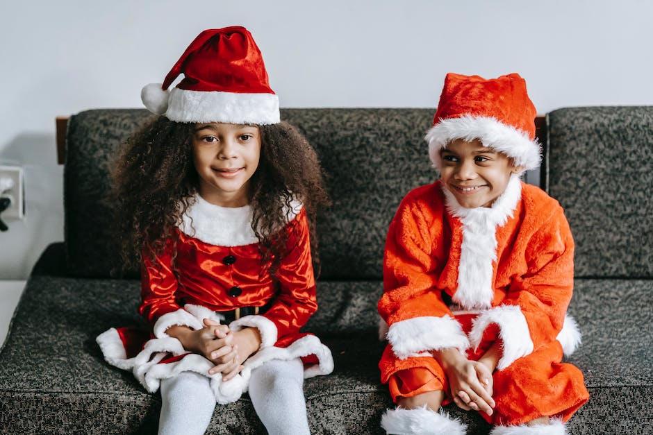 Weihnachtsmann bringt Geschenke nach Schweden