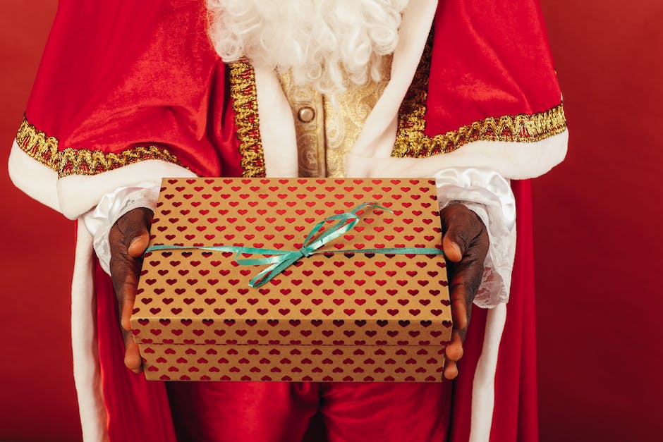 Wer bringt Geschenke: Christkind oder Weihnachtsmann?