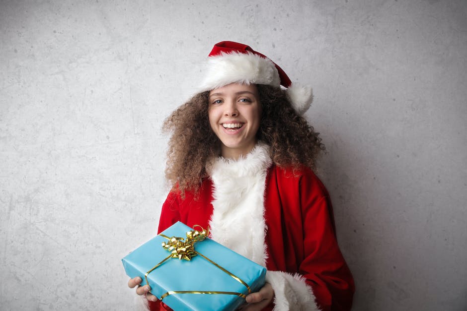 Weihnachtsmann bringt Geschenke nach Deutschland
